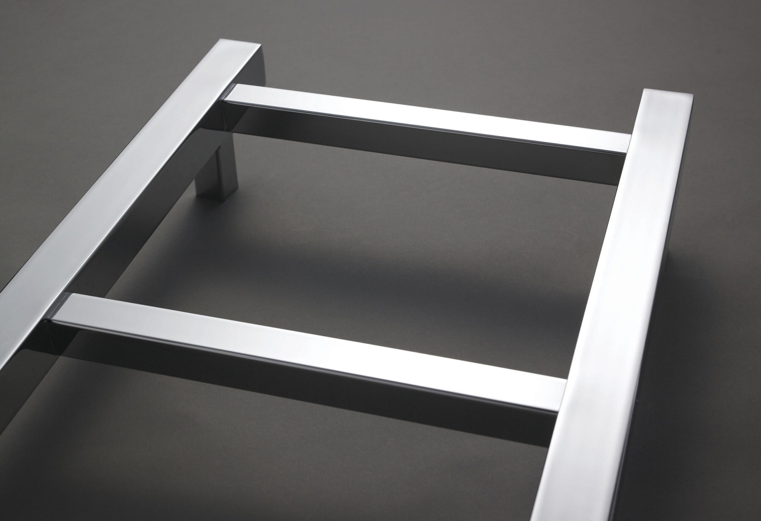 Hudson Reed Heated Towel Rail HL375 - Image 2