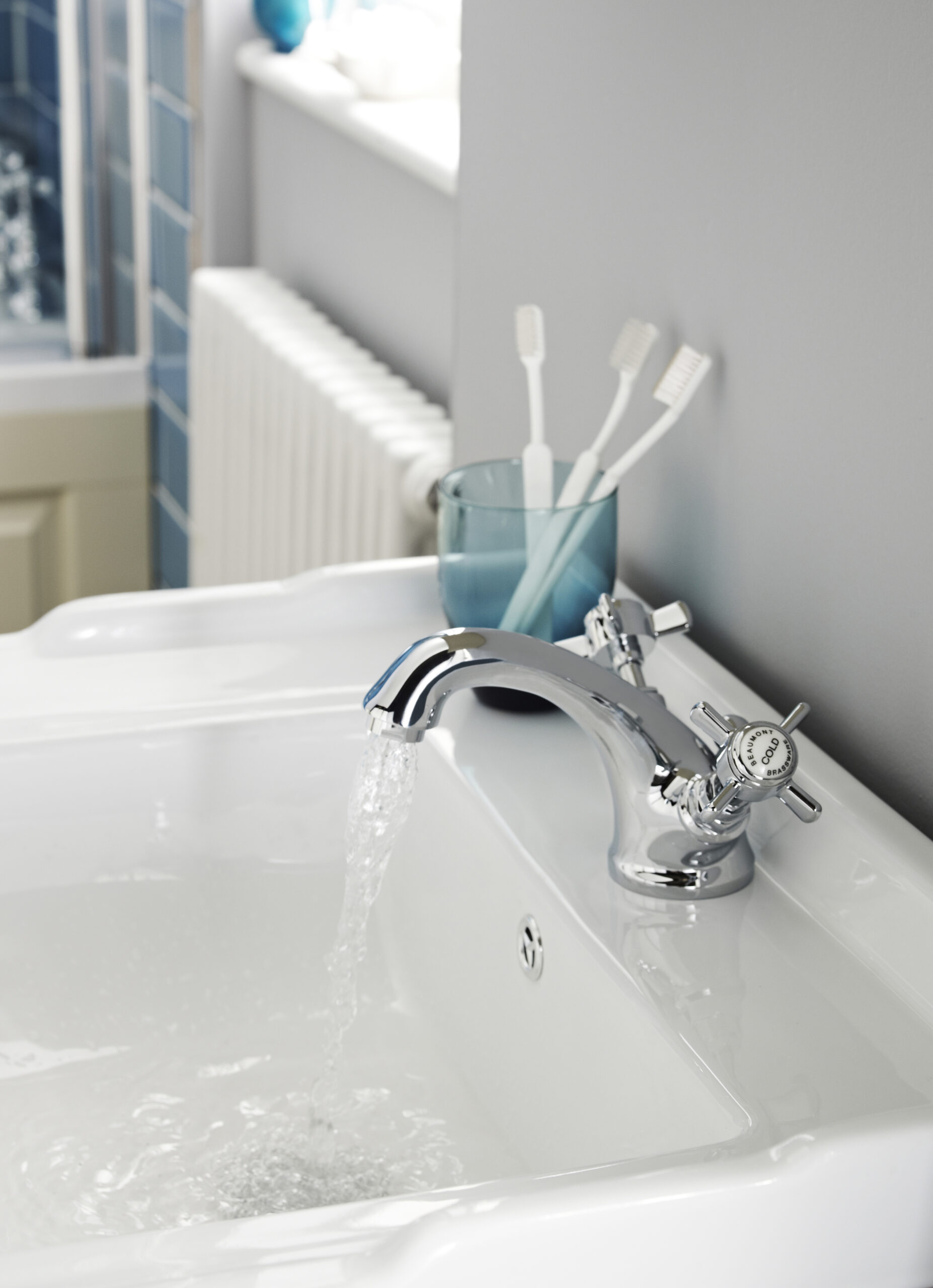 Nuie Luxury Mono Basin Mixer I305X - Image 2